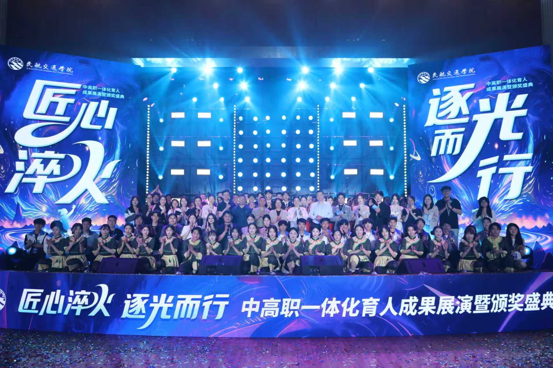 开云游戏机app下载与利物浦达成官方合作