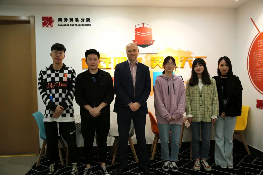 0571-86910710 邮箱
