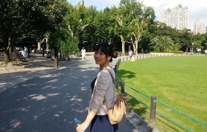 实现“一专业双方向多岗位”的培养体系