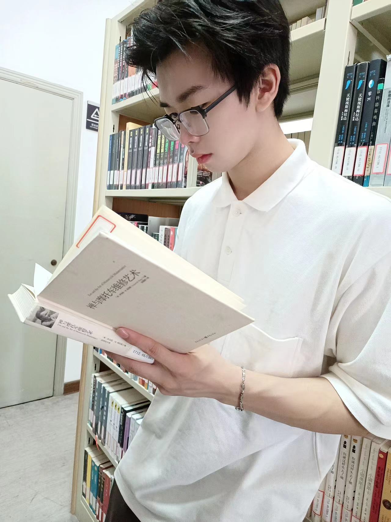 建立紧密校外实训基地