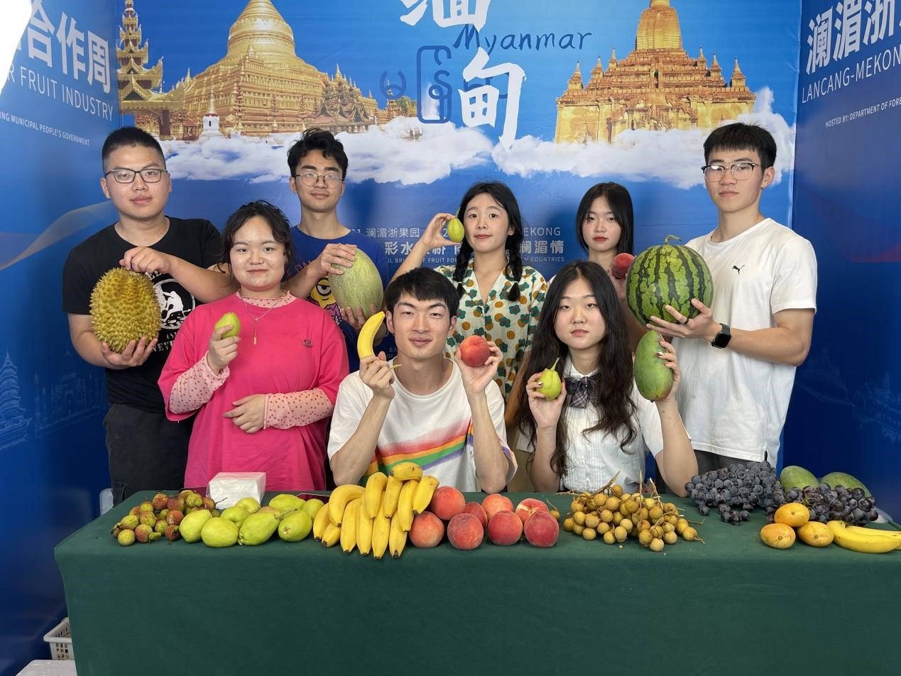 拥有多个大型电商直播基地