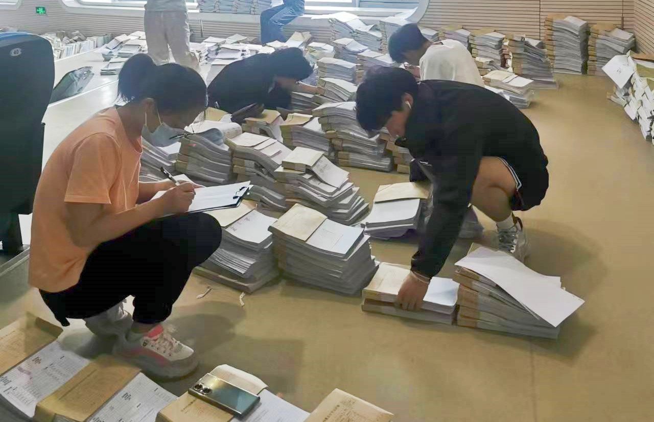 以大数据技术为依托