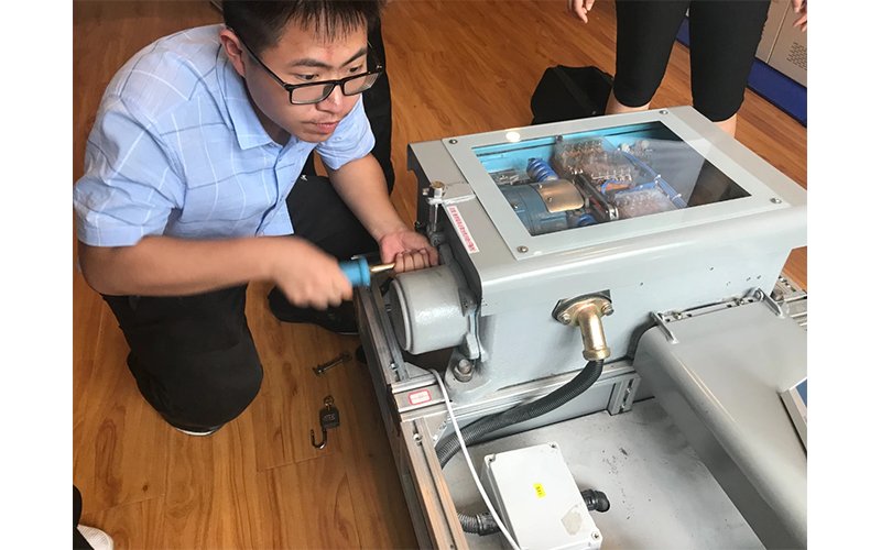 其中轨道交通客运服务方向设站务