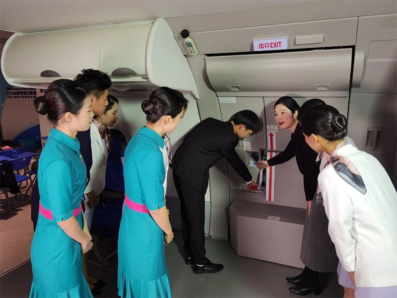 空中乘务专业为首批浙江省优势专业