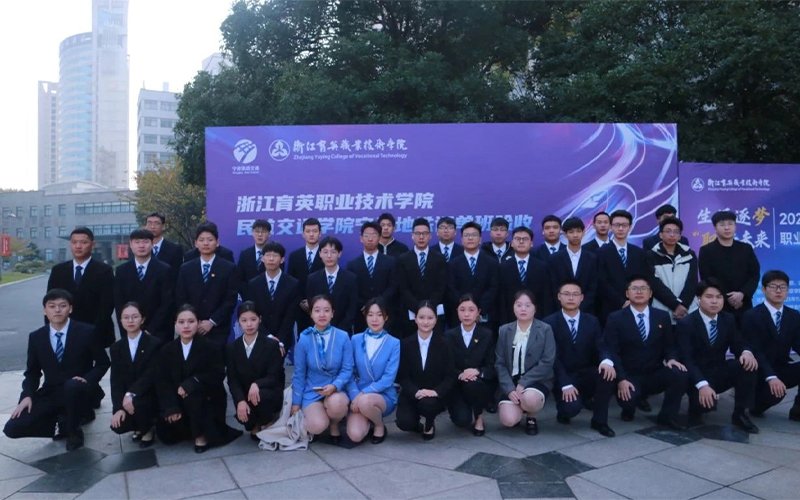 同学们既能提升专业素养